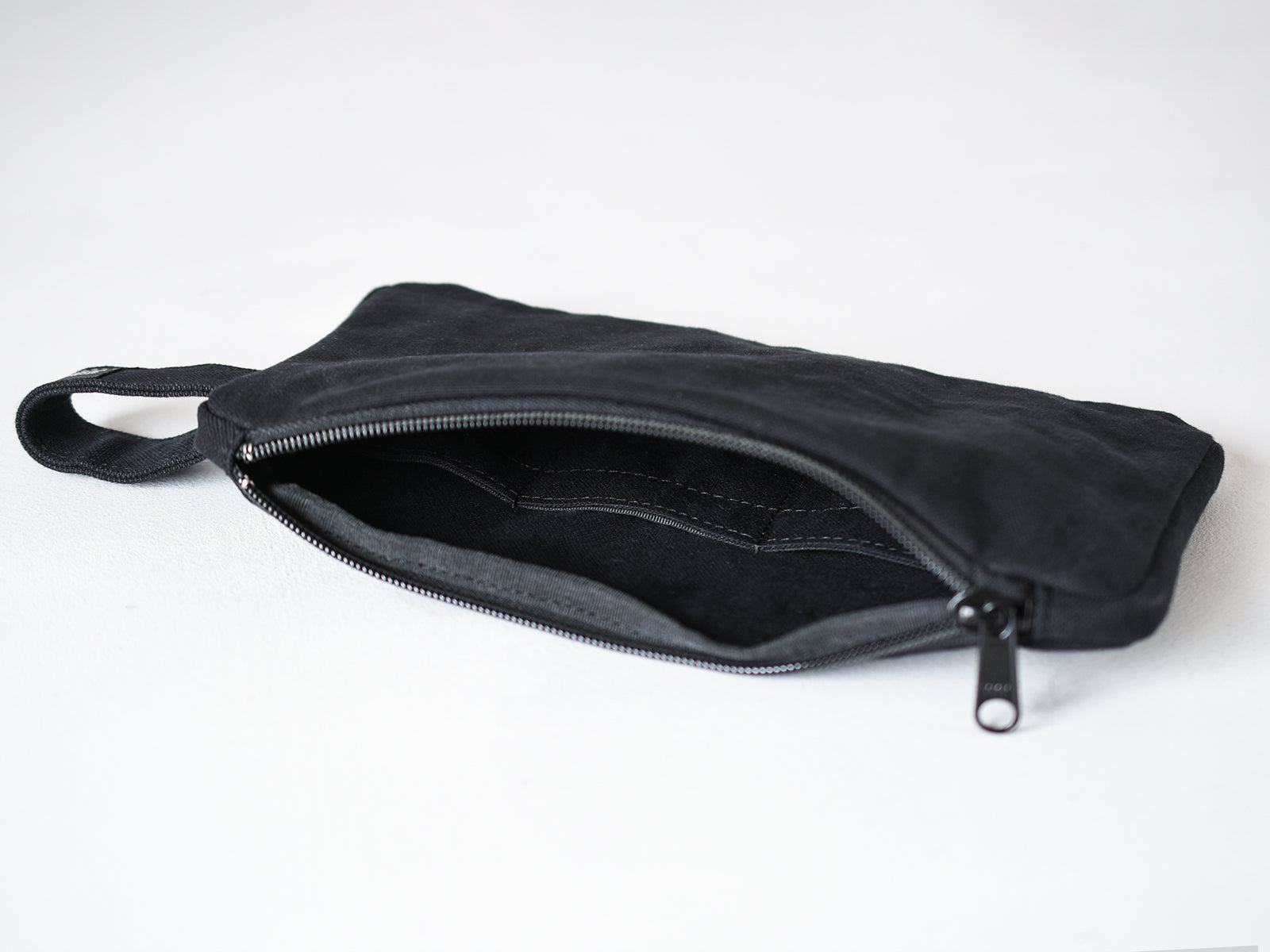 Bee Pouch