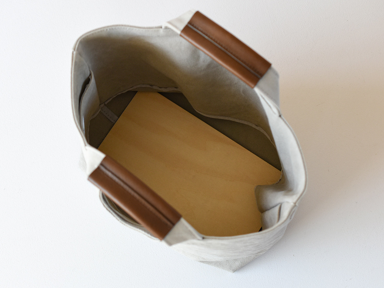 AP Hole Tote(S)