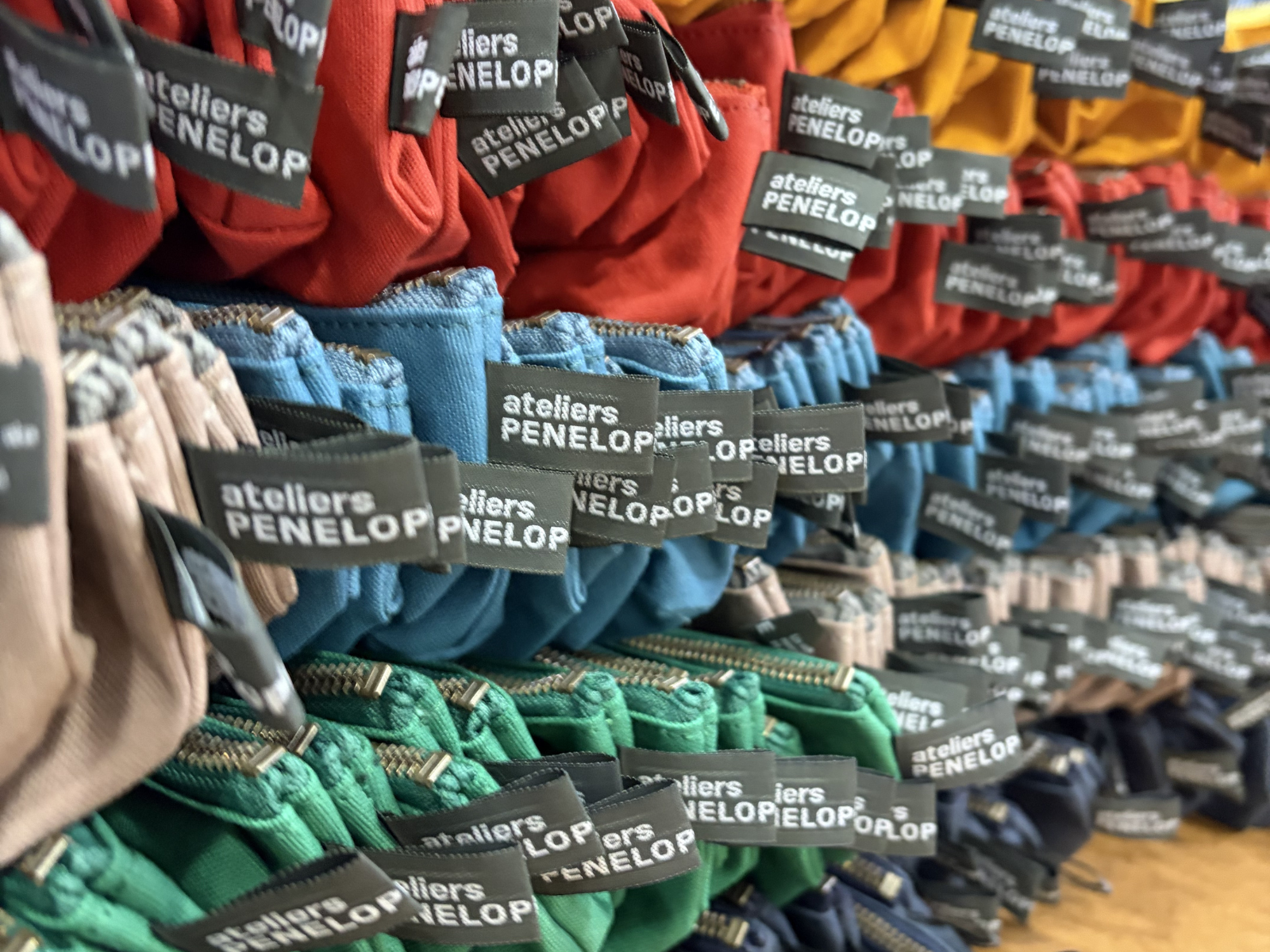 商品入荷後の風景