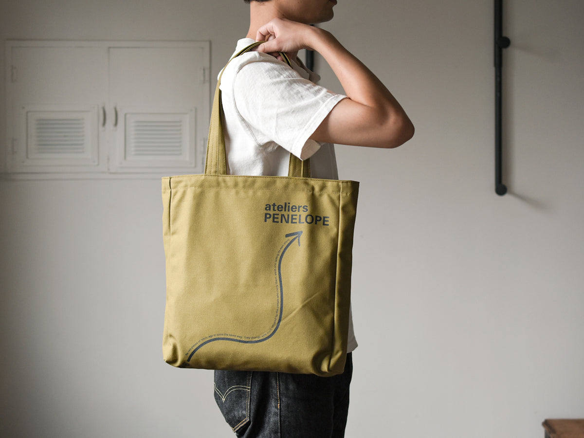 30th Arrow Tote