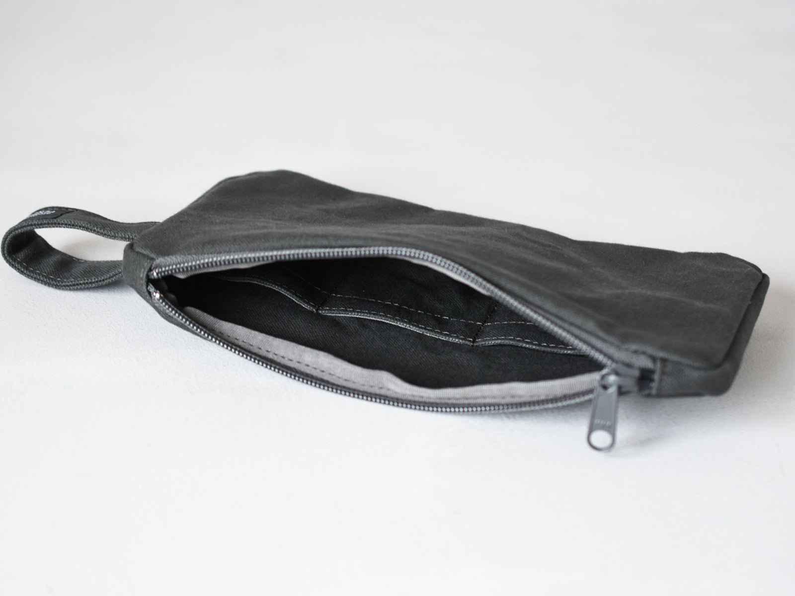 Bee Pouch