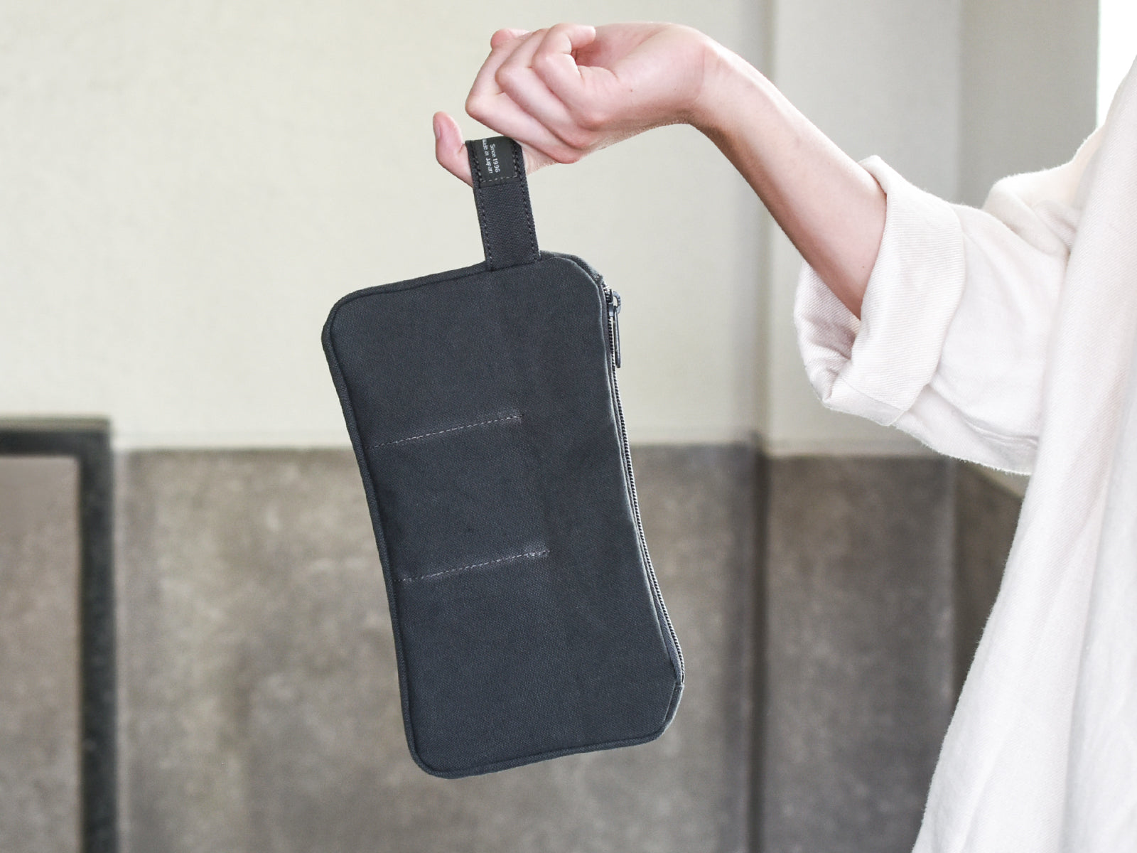 Bee Pouch
