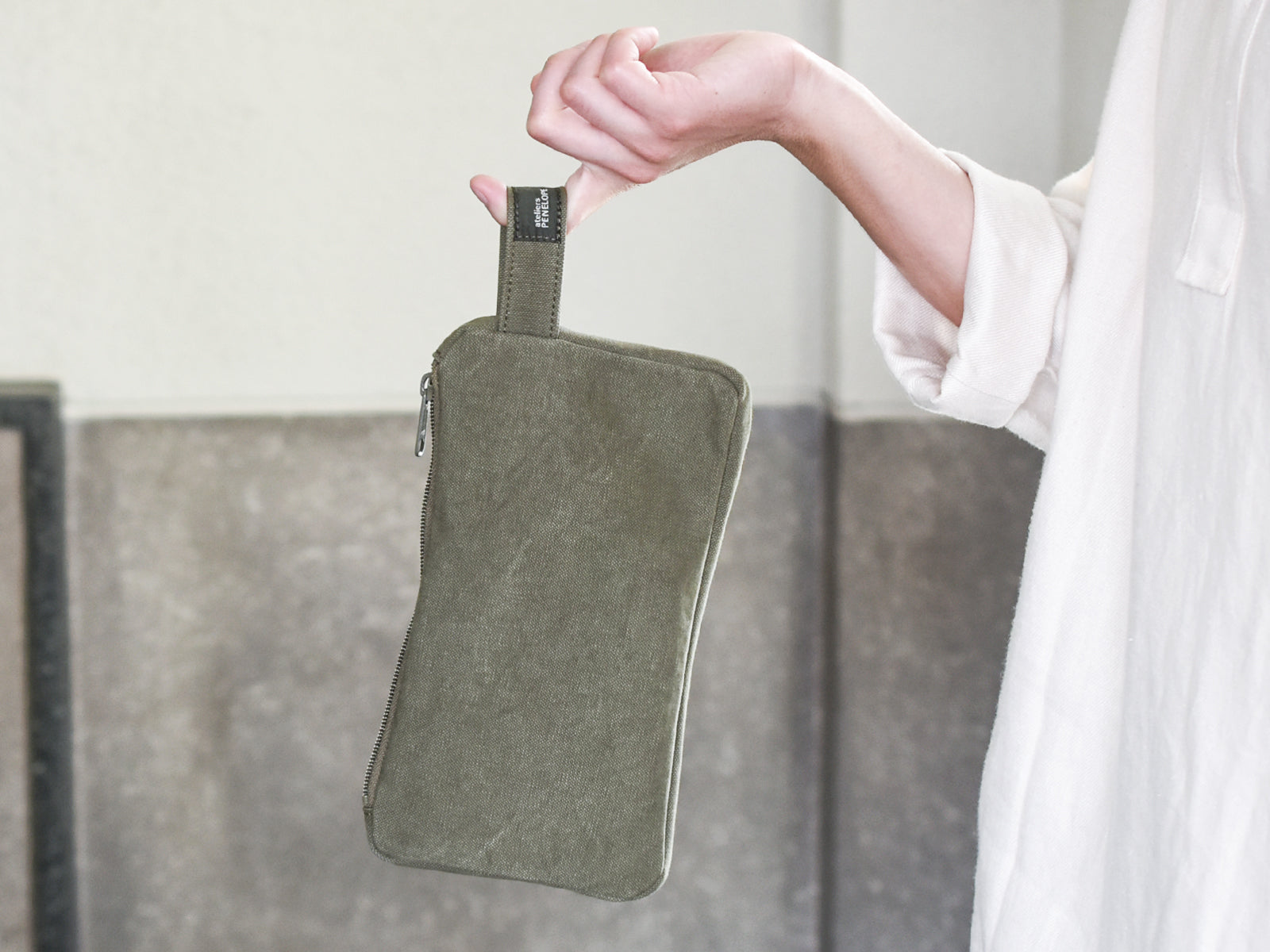 Bee Pouch